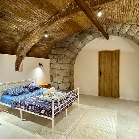 Loft De Charme En Centre Ville Сартен Экстерьер фото